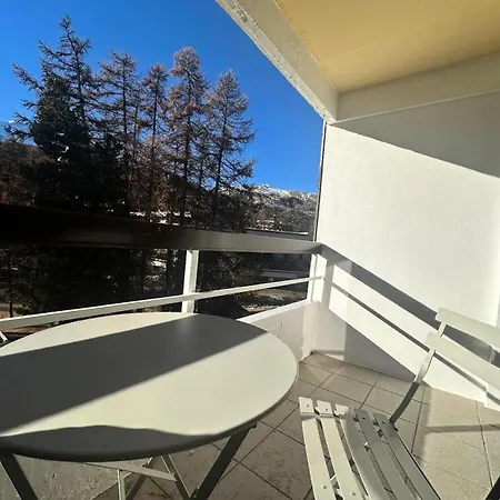 Le Panestrel Apartment *